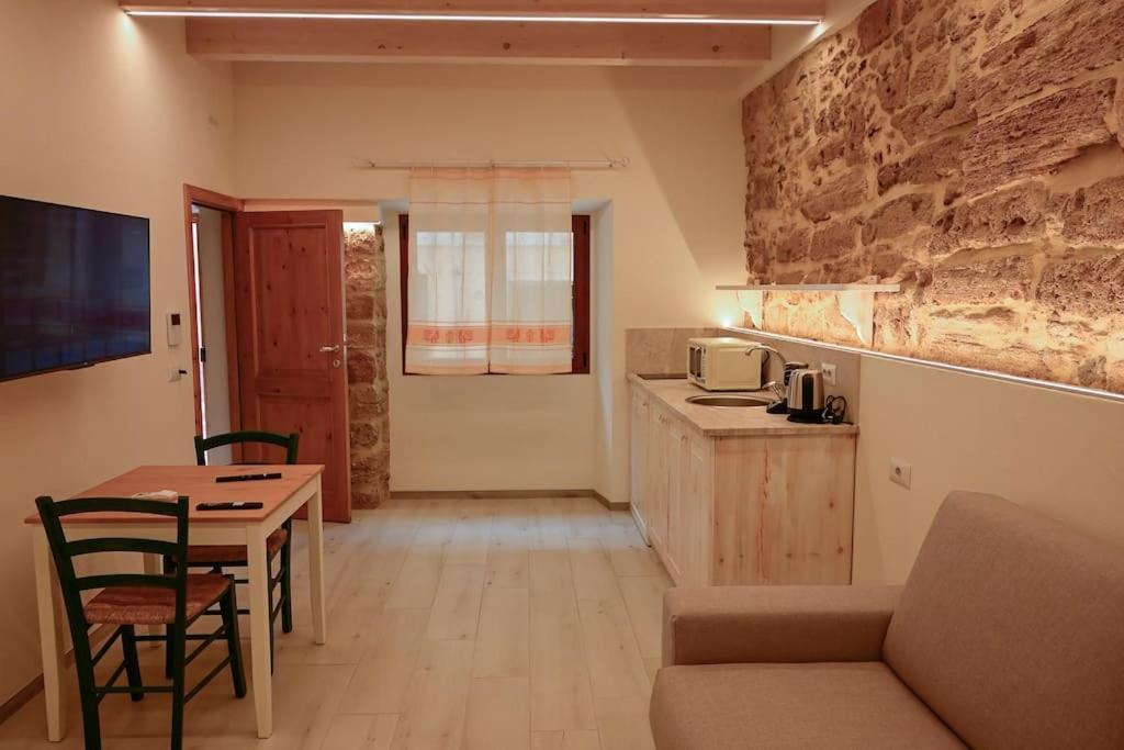 Suite Prince Of Majorca Splendid Gem Downtown Alghero Esterno foto